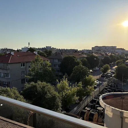 Lucky House Pomorie Бургас