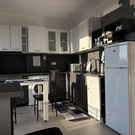 Lucky House Pomorie Апартаменты Бургас