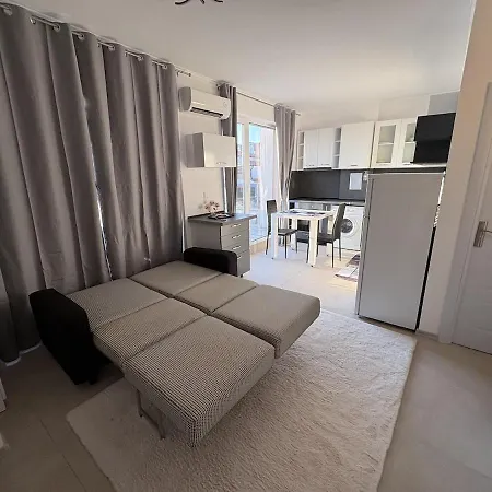Апартаменты Lucky House Pomorie *